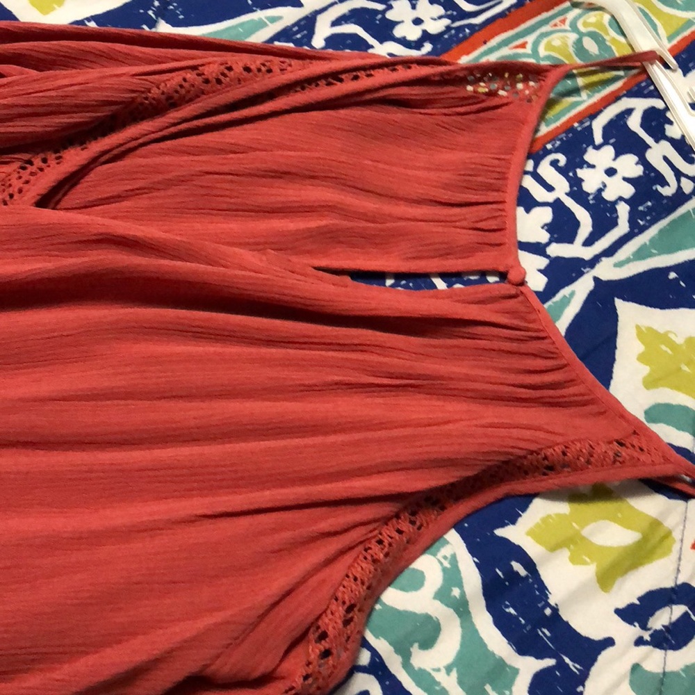 LONG SLEEVE CRINKLED COLD-SHOULDER TOP - Picture 4 of 4